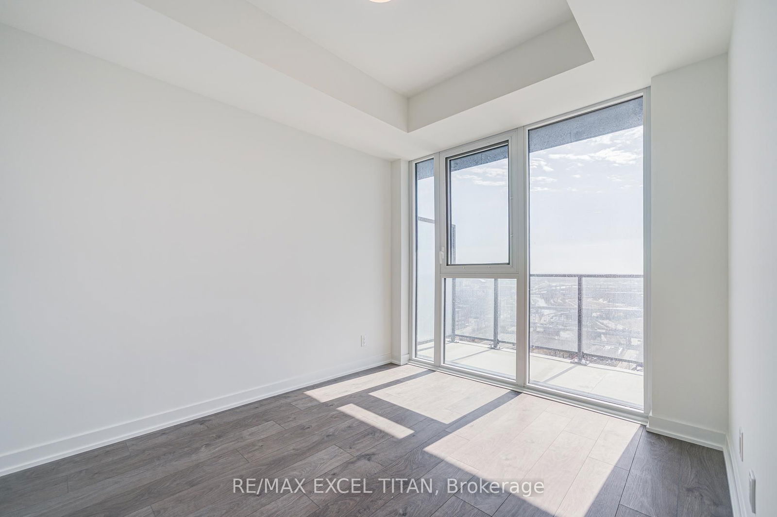 5 Defries St, unit 1704 for rent