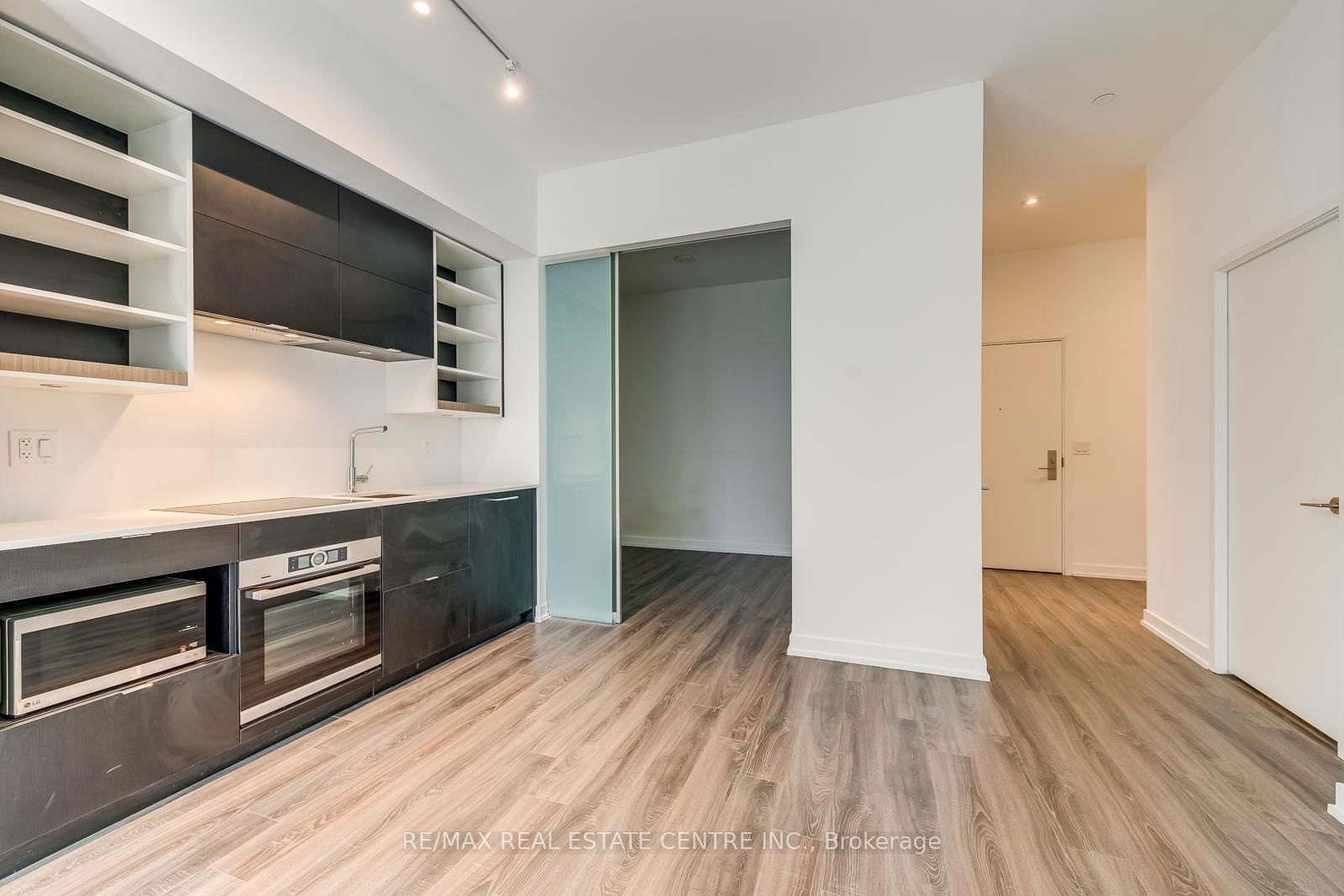 20 Edward St, unit 406 for sale