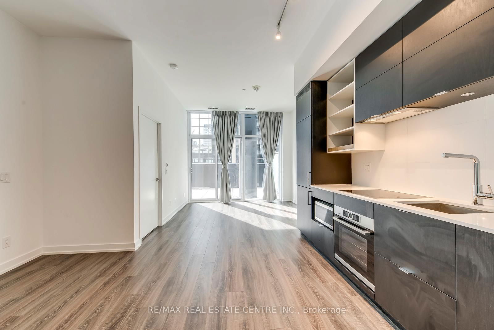 20 Edward St, unit 406 for sale