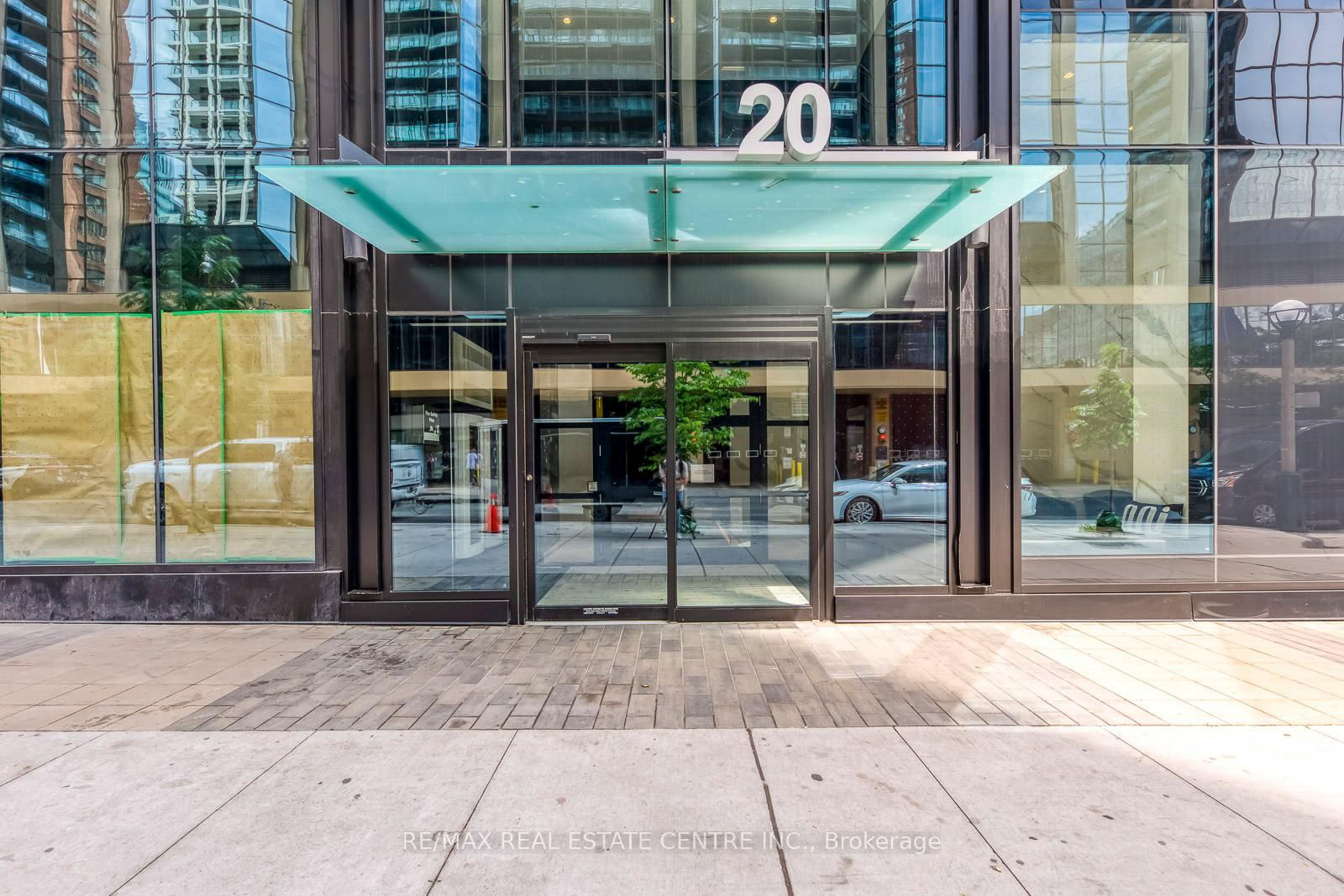 20 Edward St, unit 406 for sale