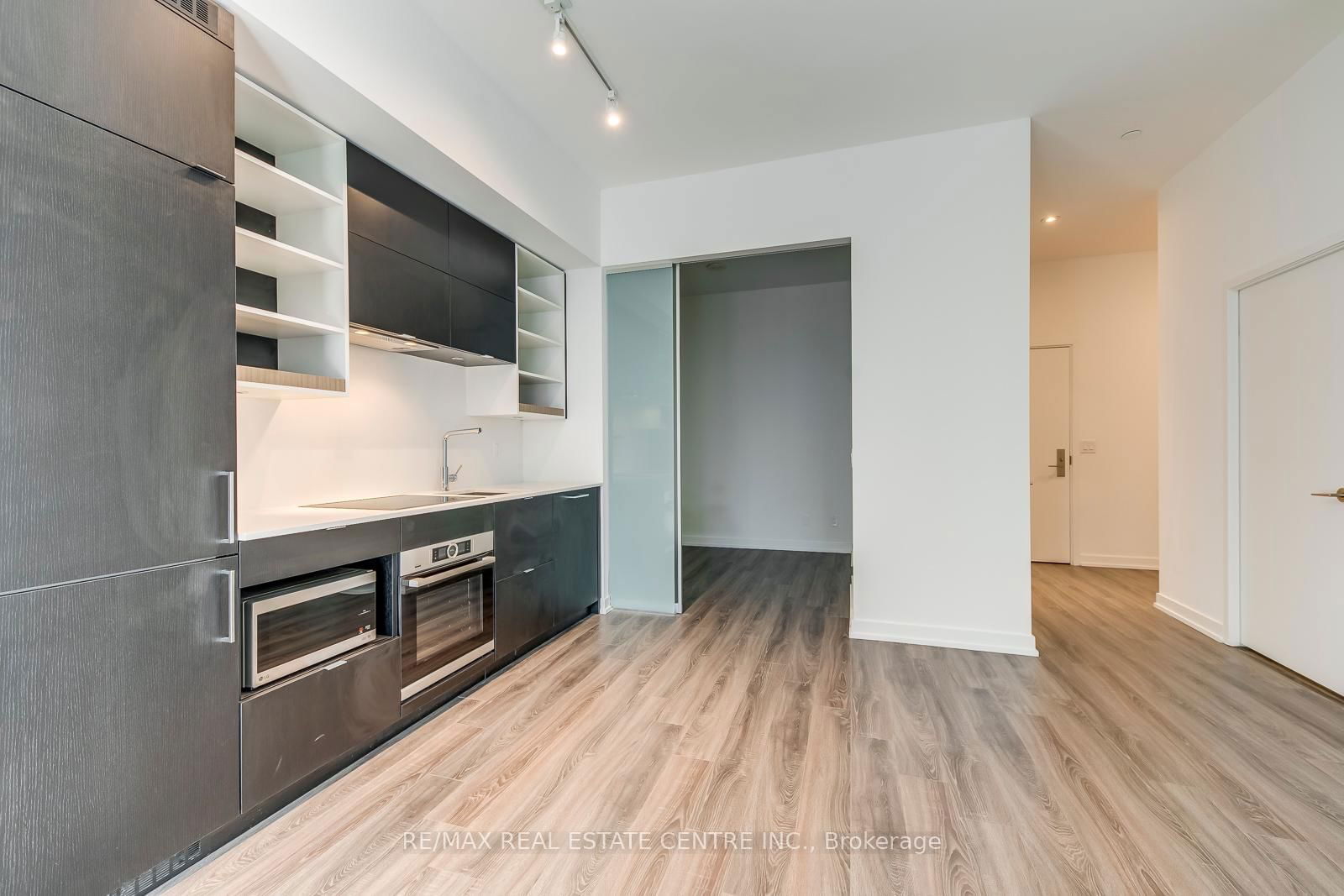 20 Edward St, unit 406 for sale