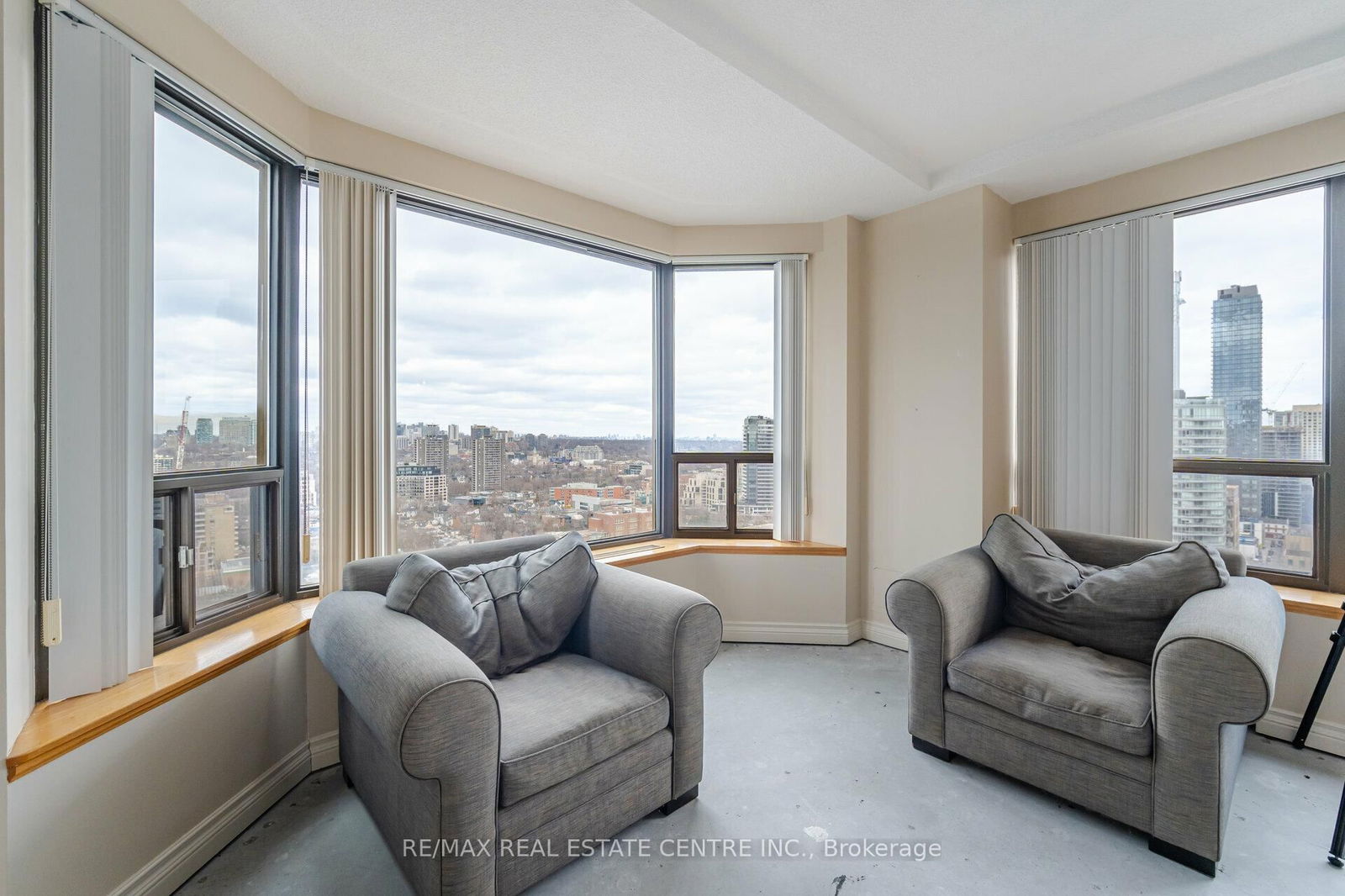 175 Cumberland St, unit 2201 for sale