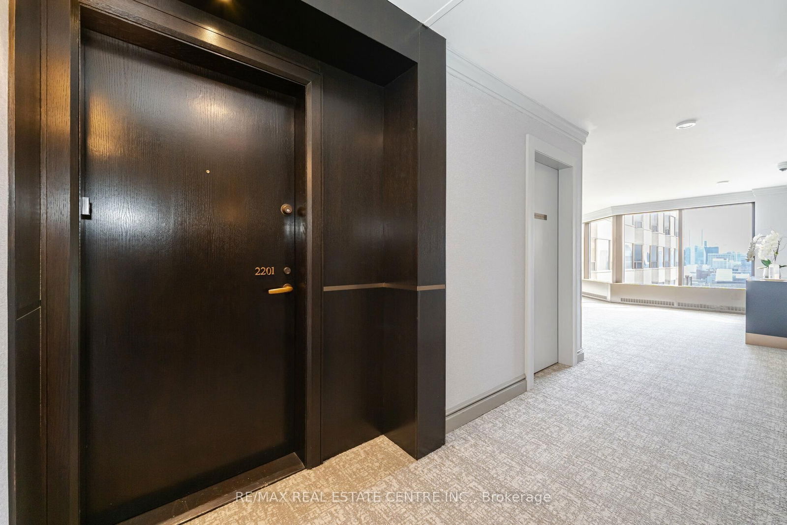 175 Cumberland St, unit 2201 for sale