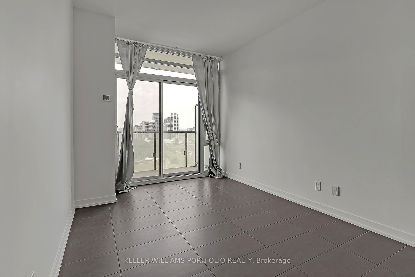 170 Fort York Blvd, unit 2012 for sale