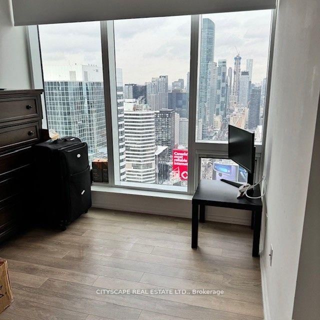 197 Yonge St, unit 4402 for sale