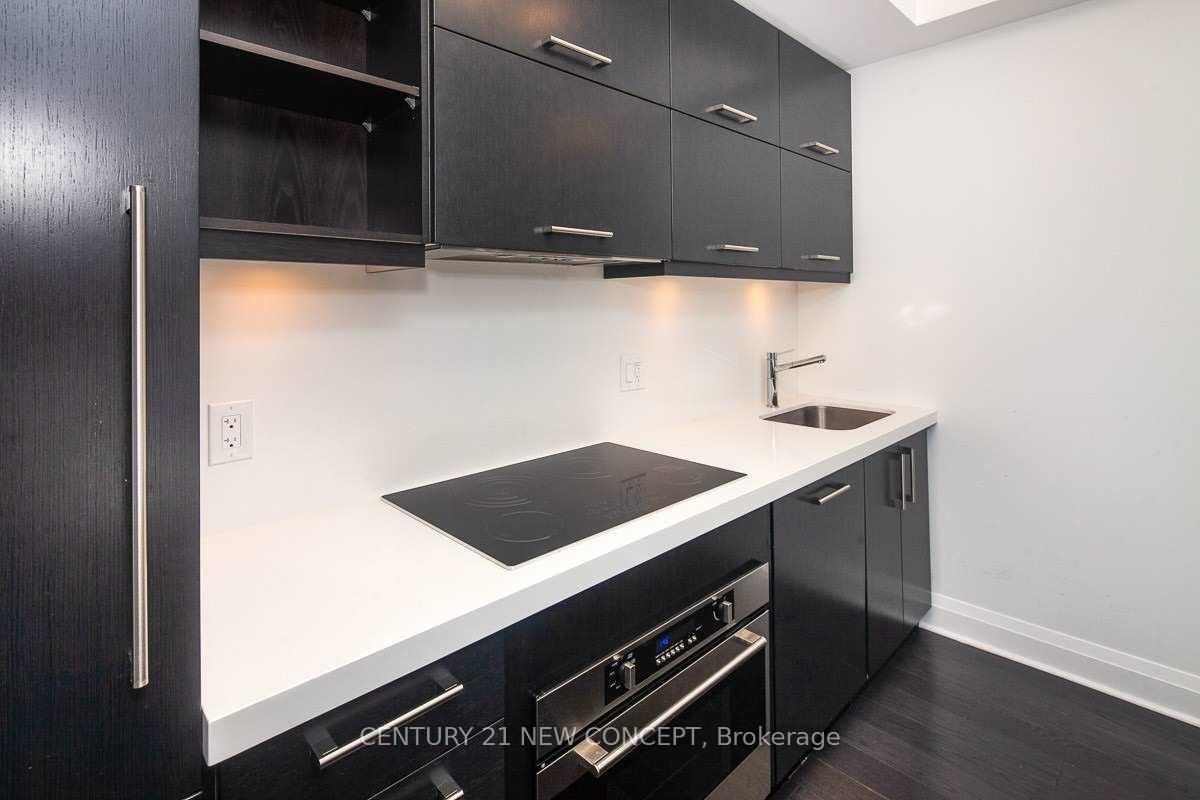 1080 Bay St, unit 2403 for rent