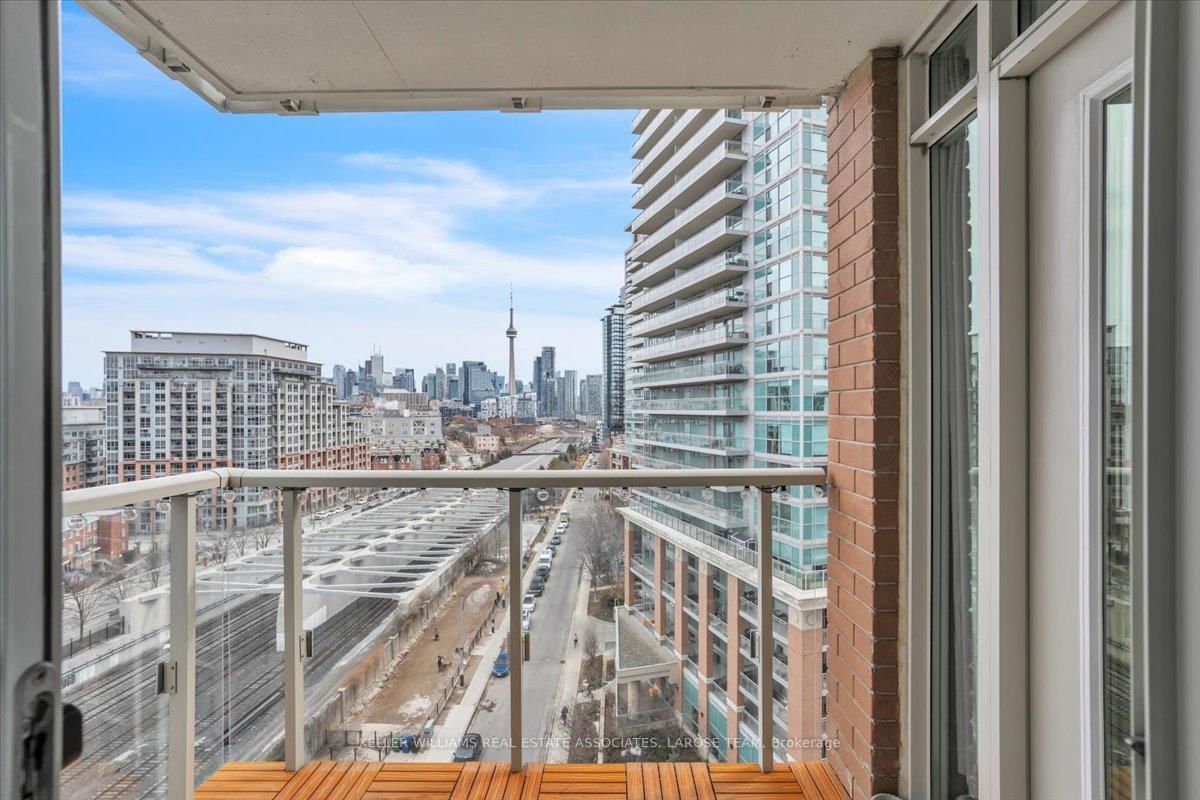 125 Western Battery Rd, unit 1102 for sale