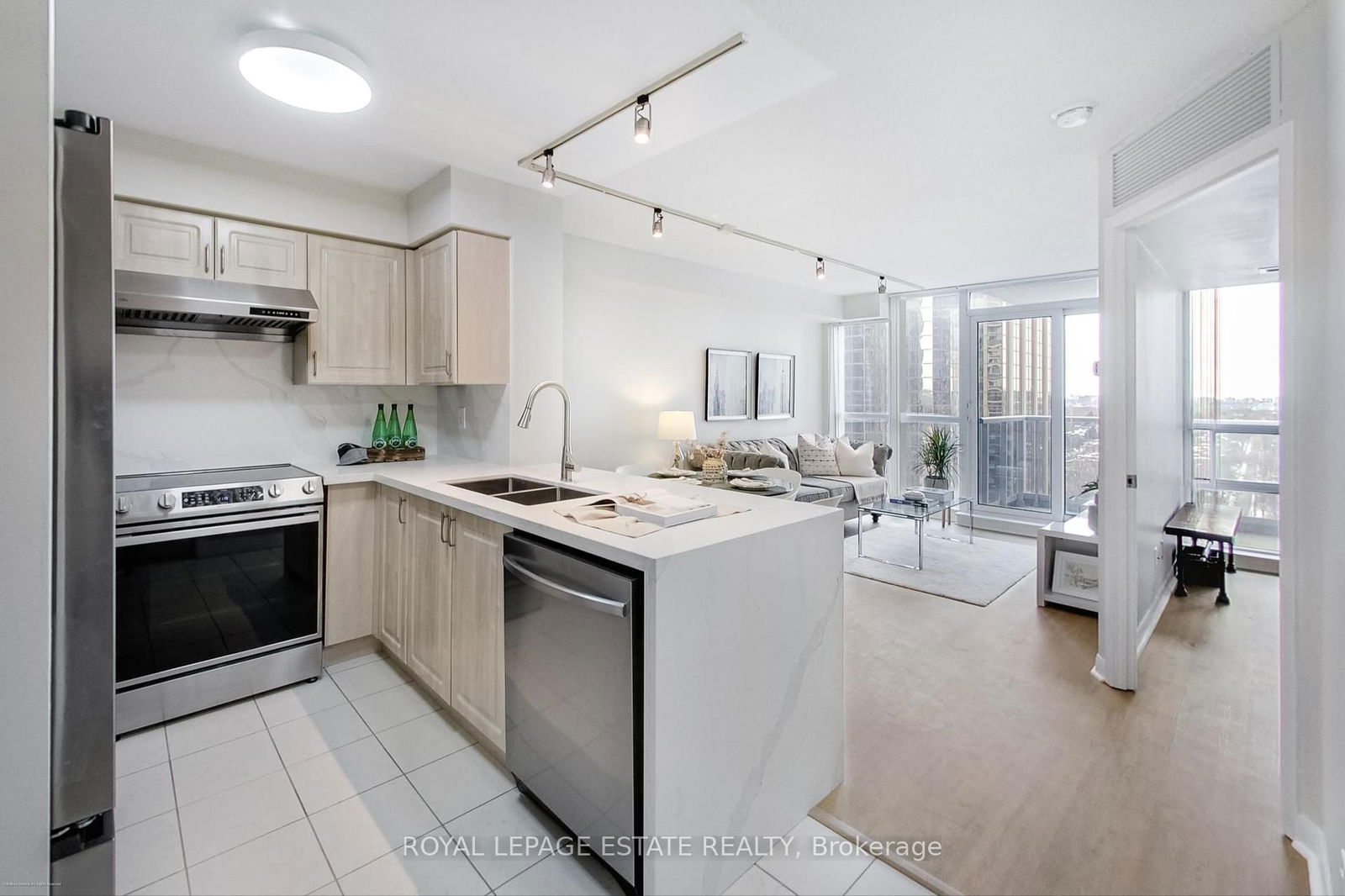 4968 Yonge St, unit 2206 for sale