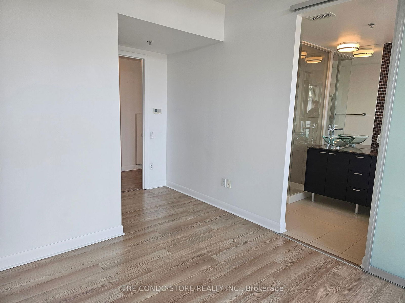 375 King St W, unit 2502 for rent