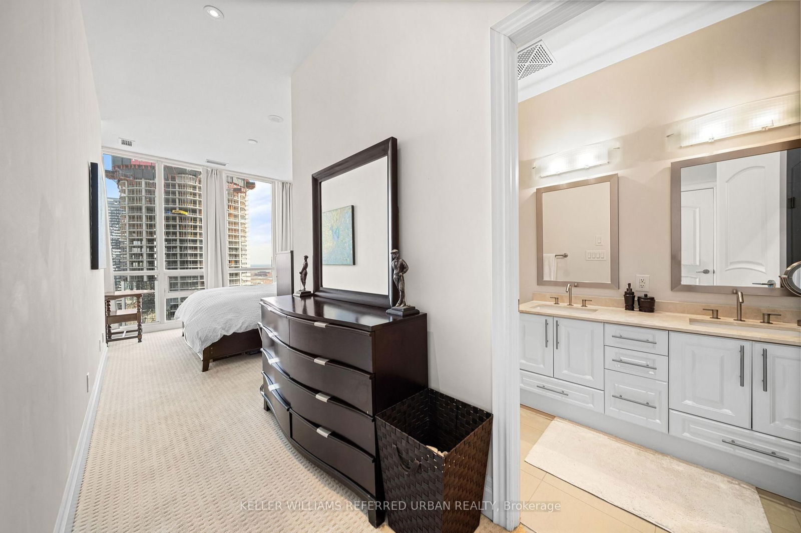 16 Harbour St, unit 5304 for sale