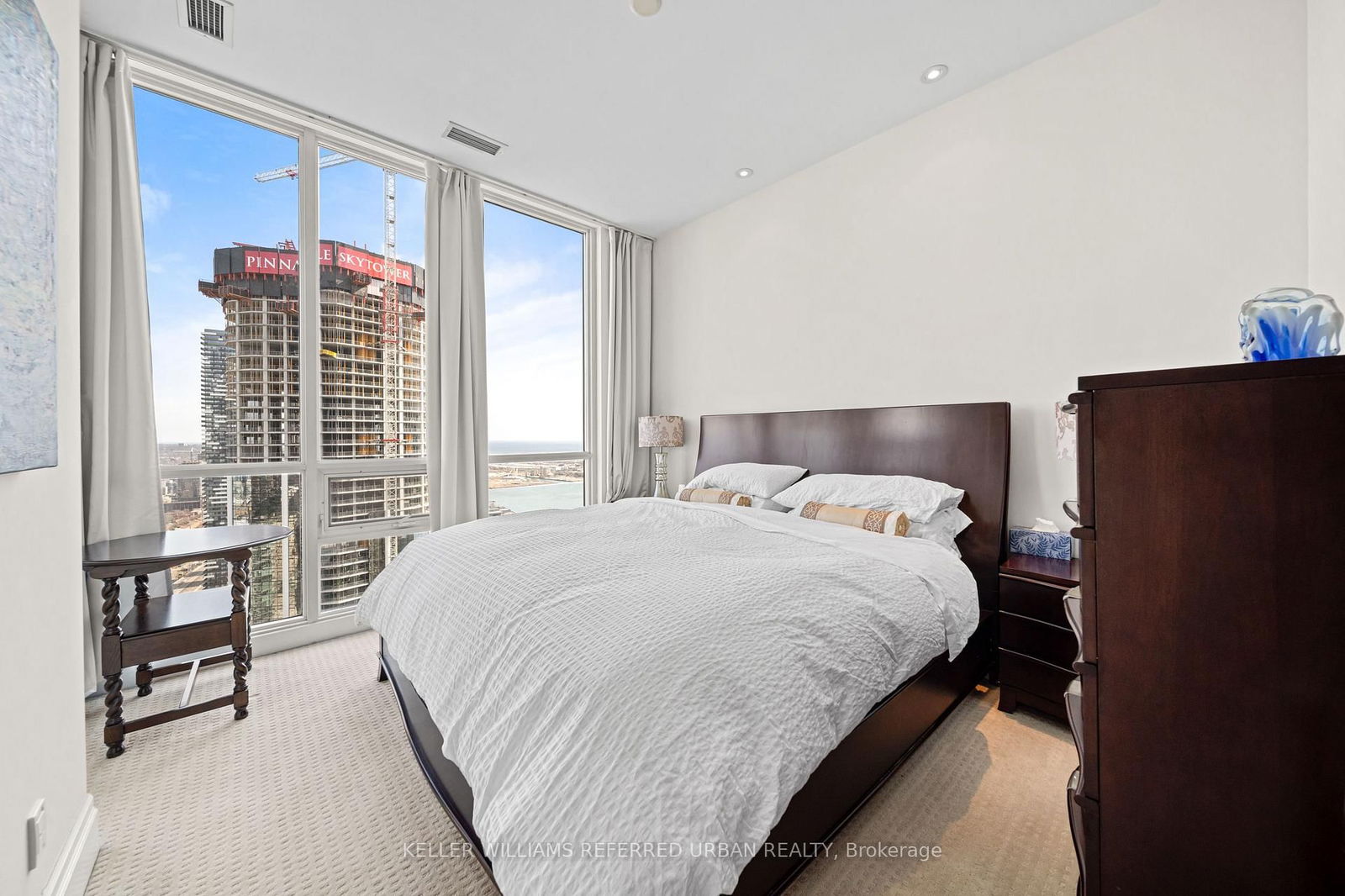 16 Harbour St, unit 5304 for sale