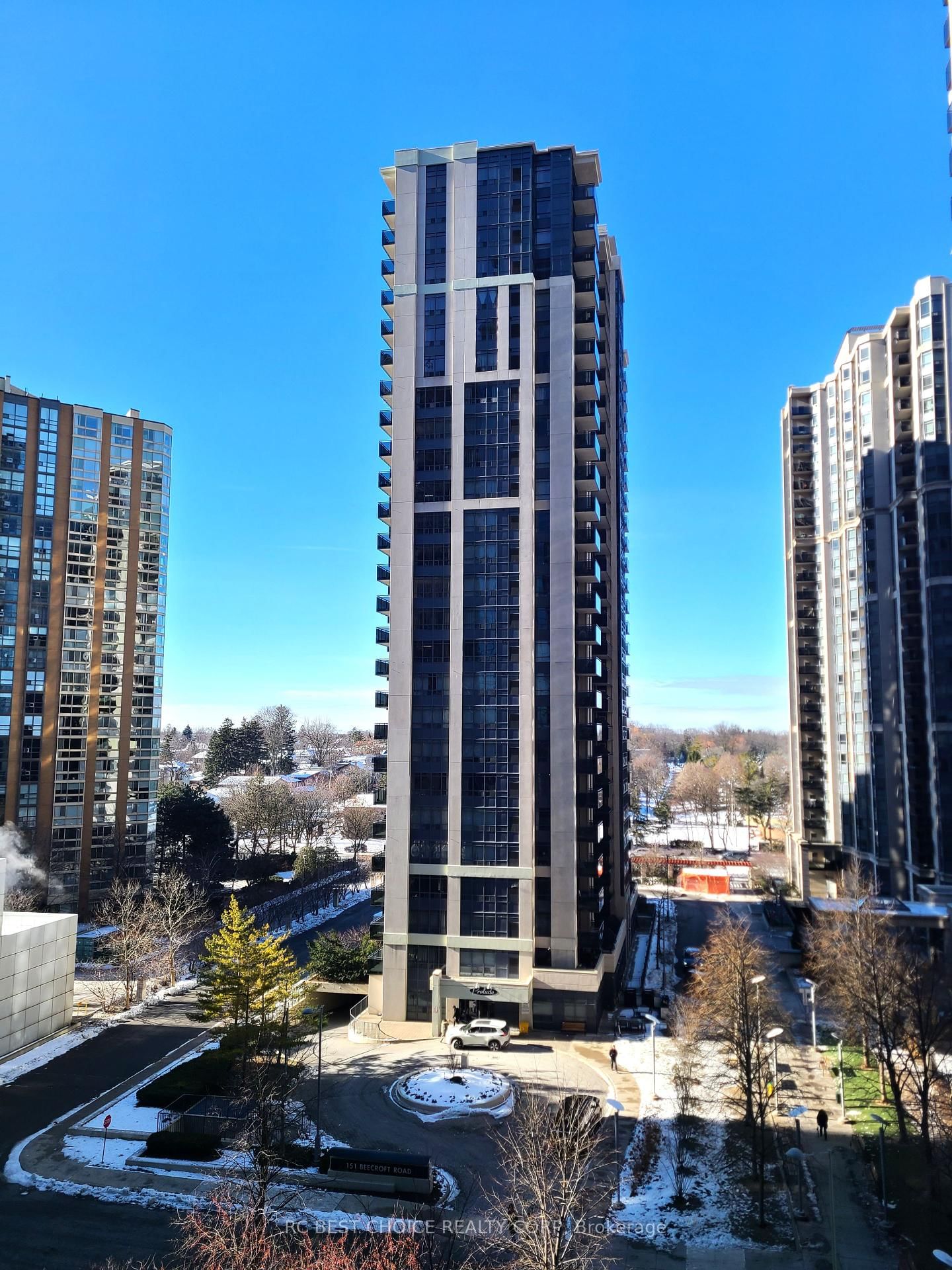 4968 Yonge St, unit 903 for rent