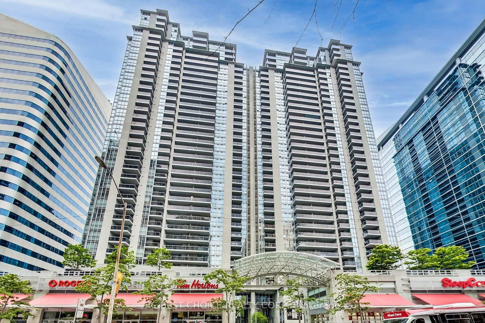 4968 Yonge St, unit 903 for rent