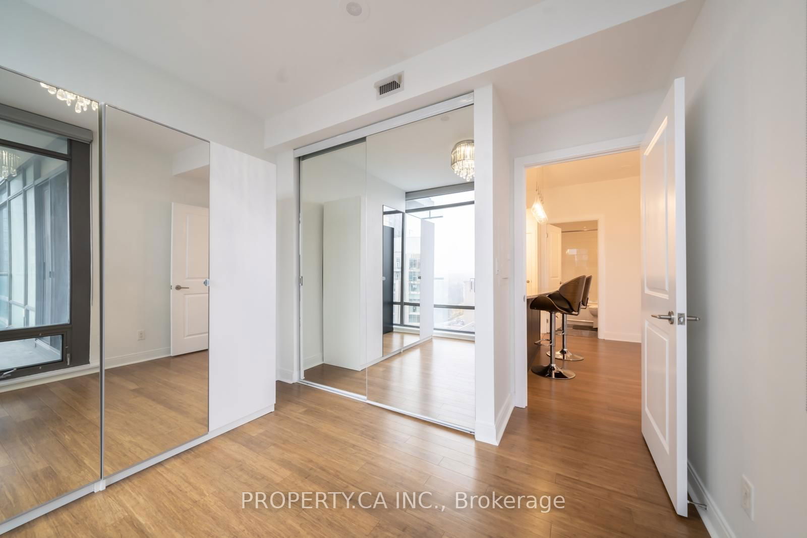 18 Yorkville Ave, unit 1507 for rent