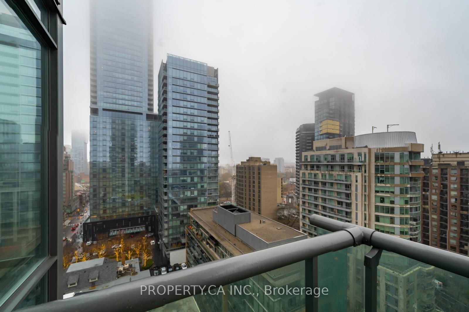 18 Yorkville Ave, unit 1507 for rent