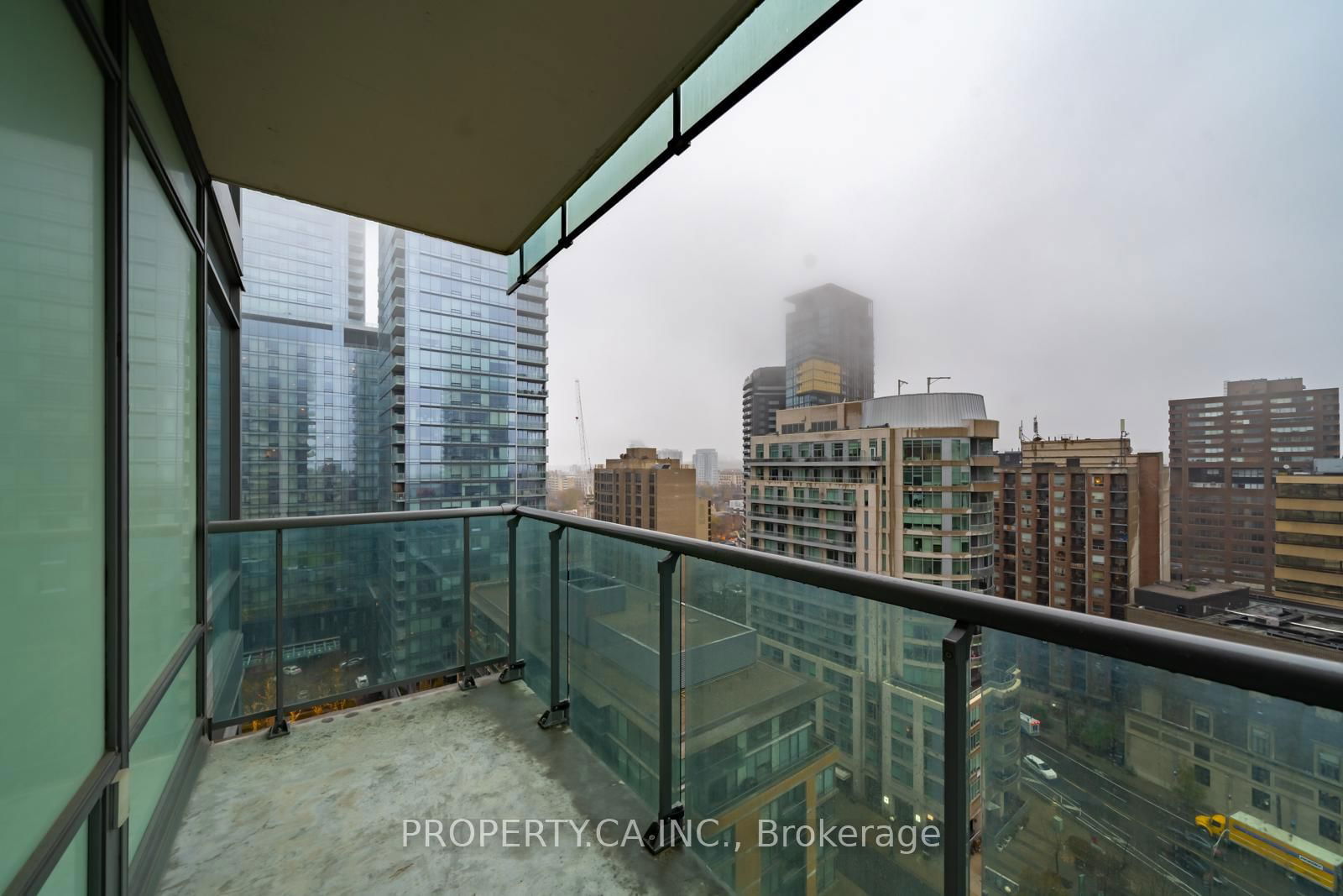 18 Yorkville Ave, unit 1507 for rent