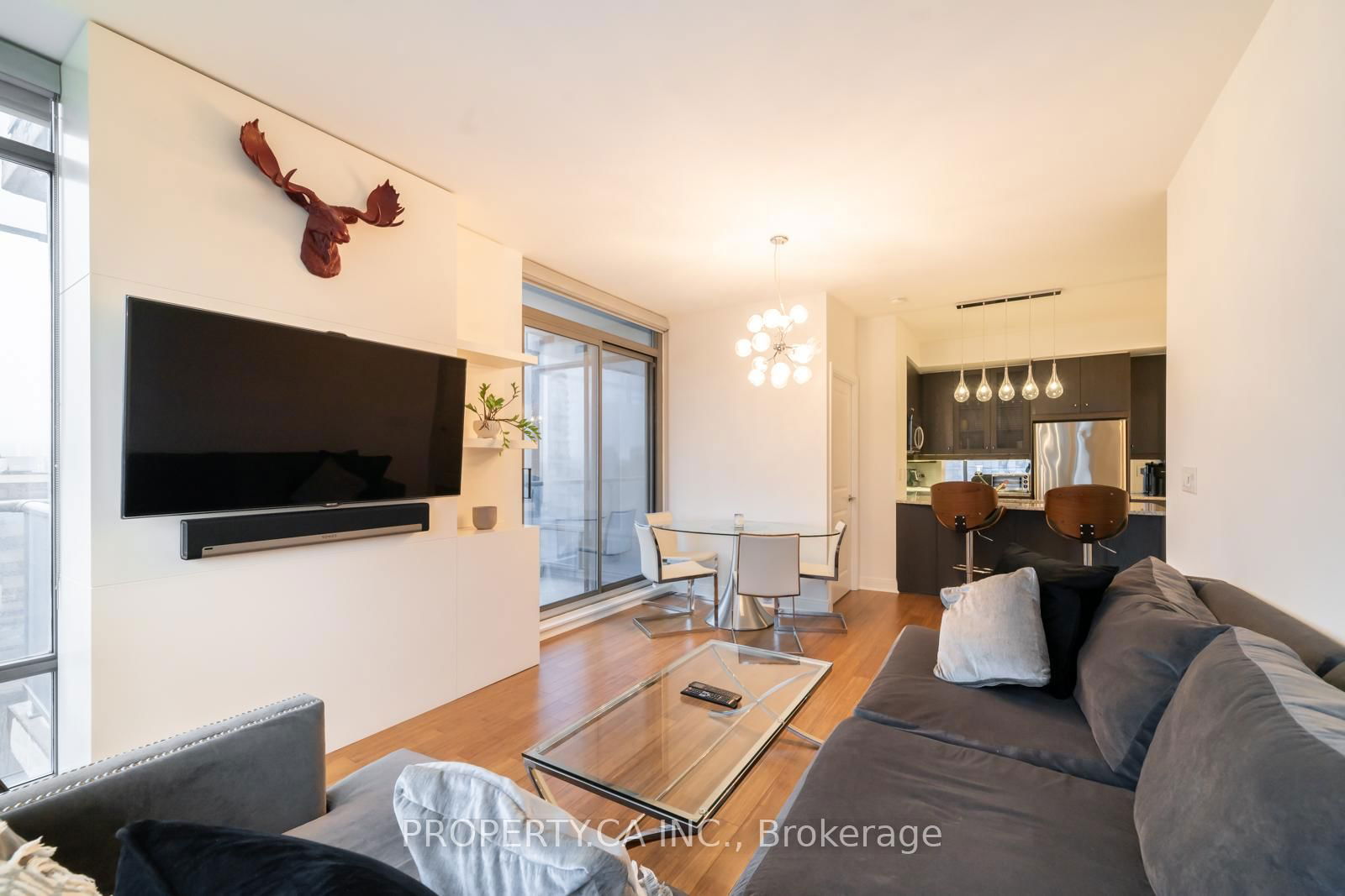 18 Yorkville Ave, unit 1507 for rent