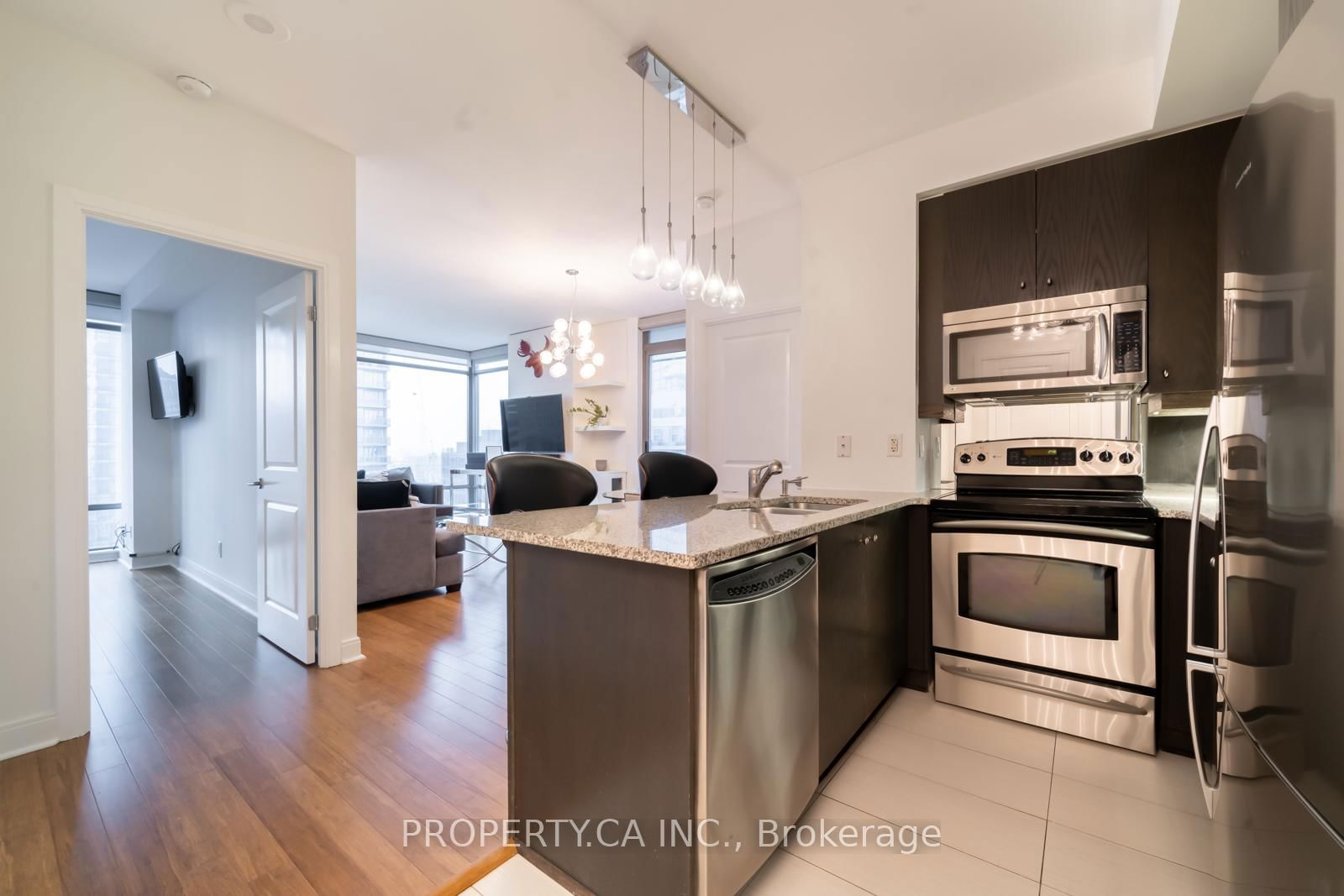 18 Yorkville Ave, unit 1507 for rent