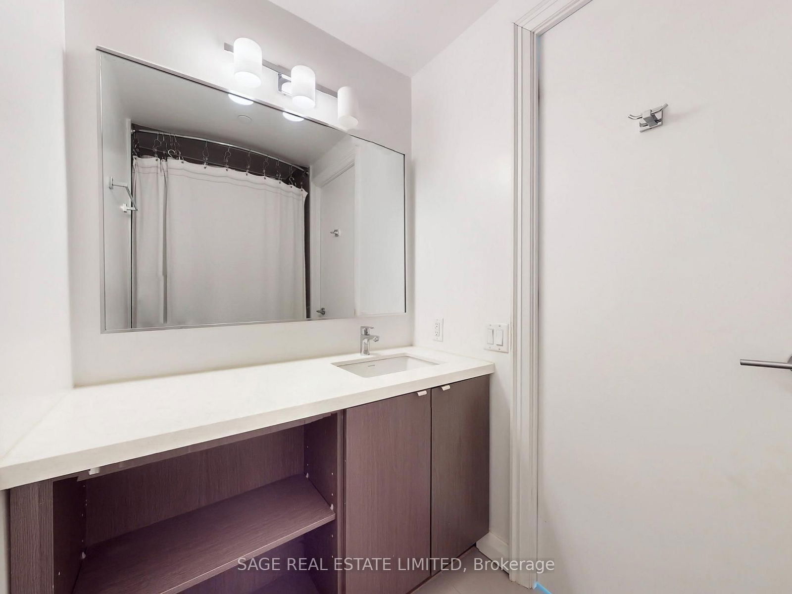 155 Yorkville Ave, unit 3016 for sale