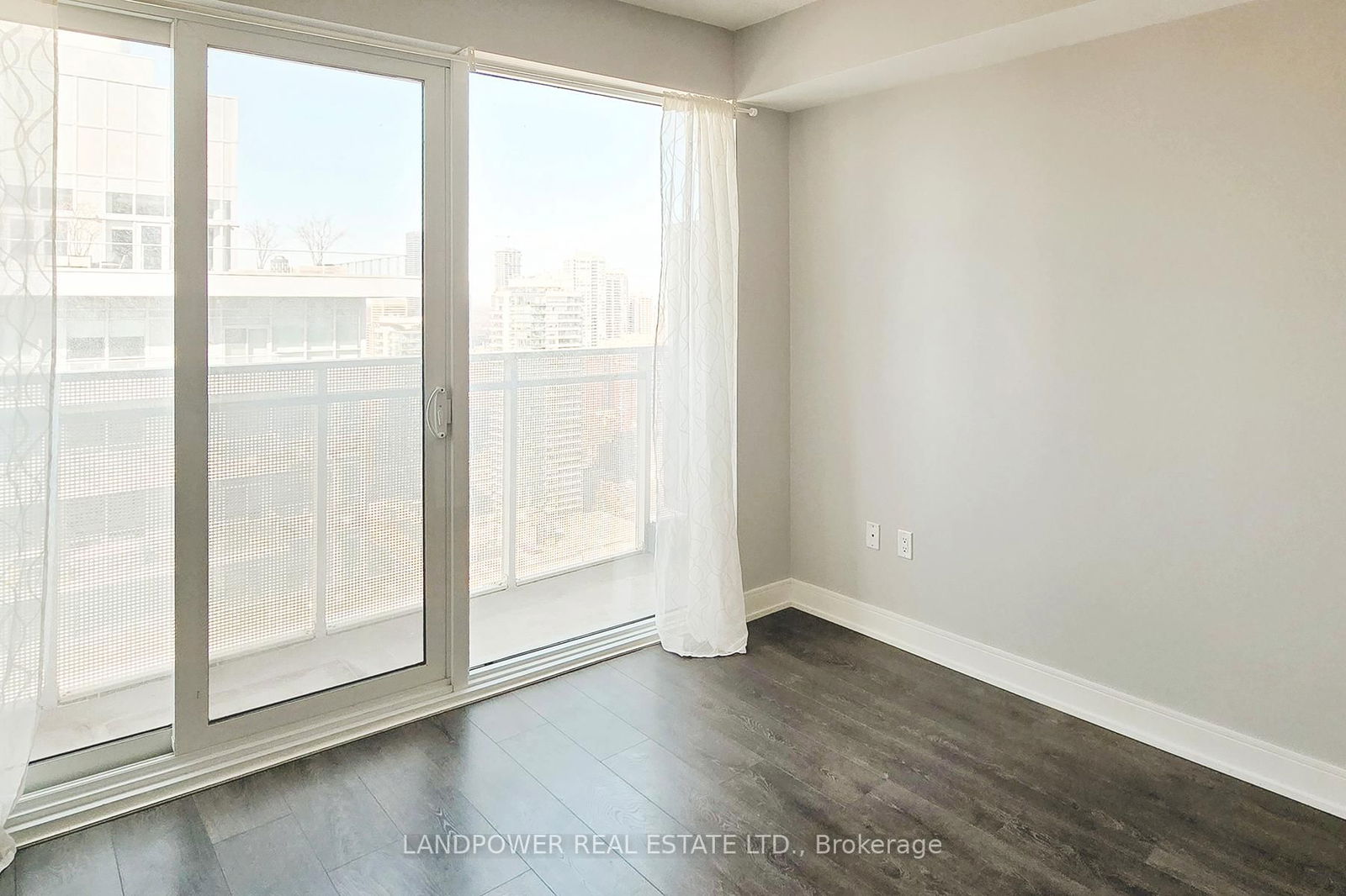 89 McGill St, unit 3103 for rent