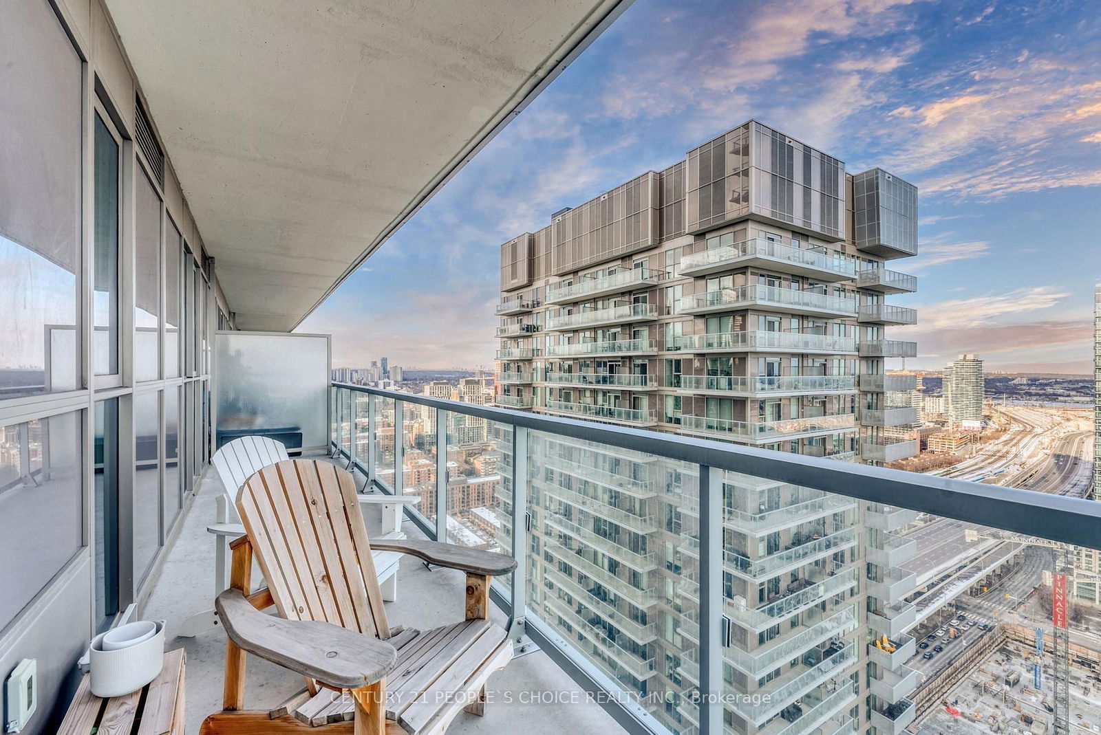 15 Lower Jarvis St, unit 3303 for sale