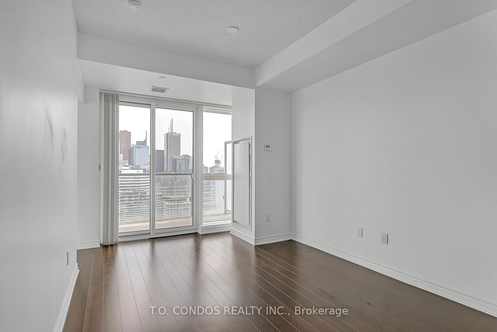 386 Yonge St, unit 3808 for sale