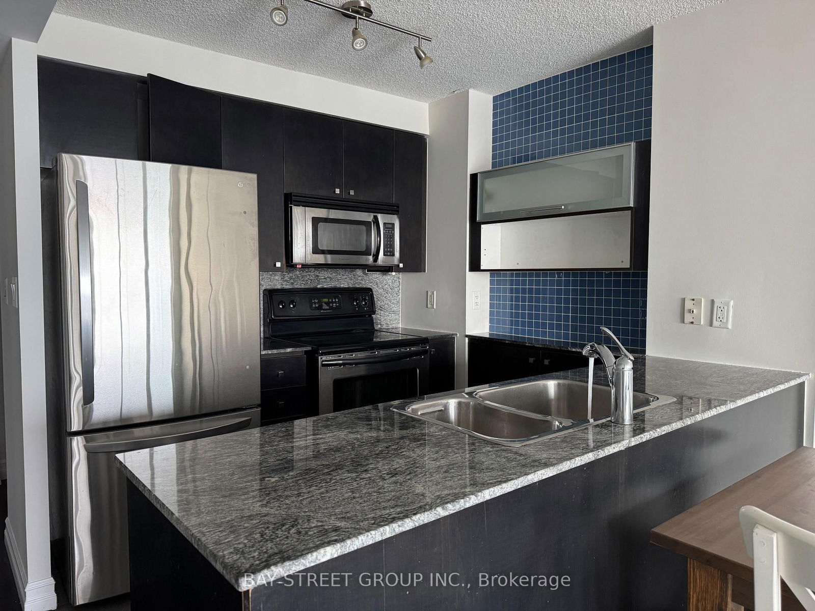 11 Brunel Crt, unit 3912 for rent