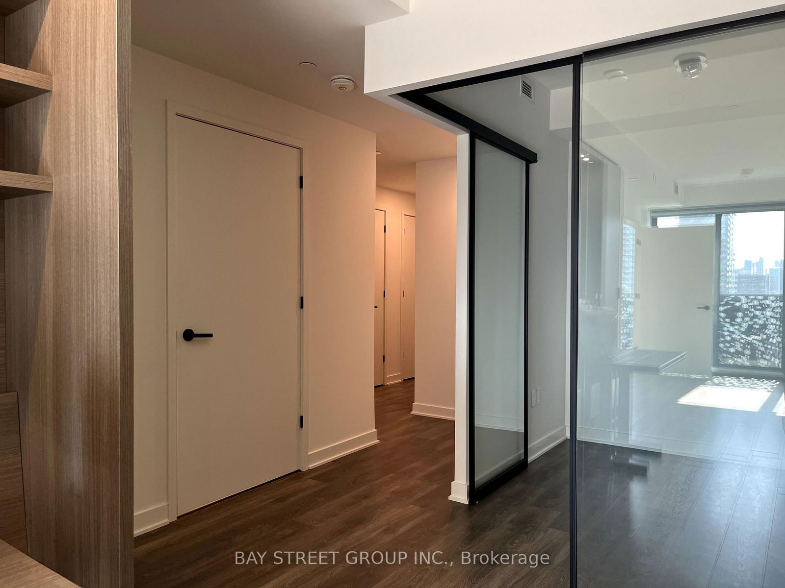 55 Charles St E, unit 1904 for rent