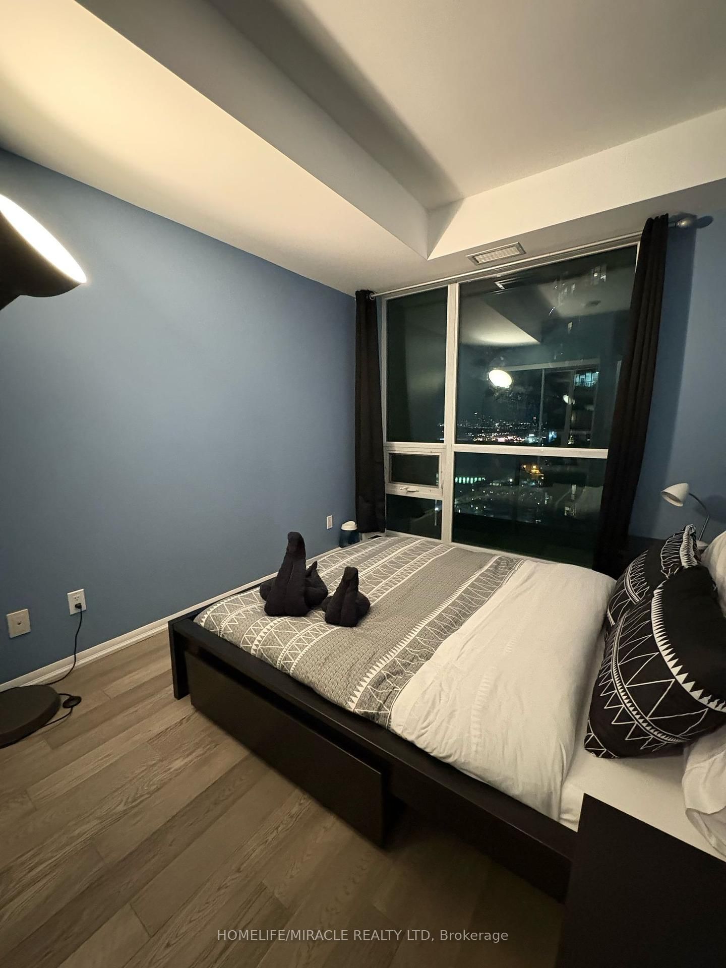 215 Fort York Blvd, unit 2809 for rent