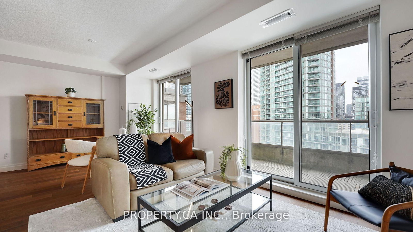 168 King St E, unit 1212 for sale