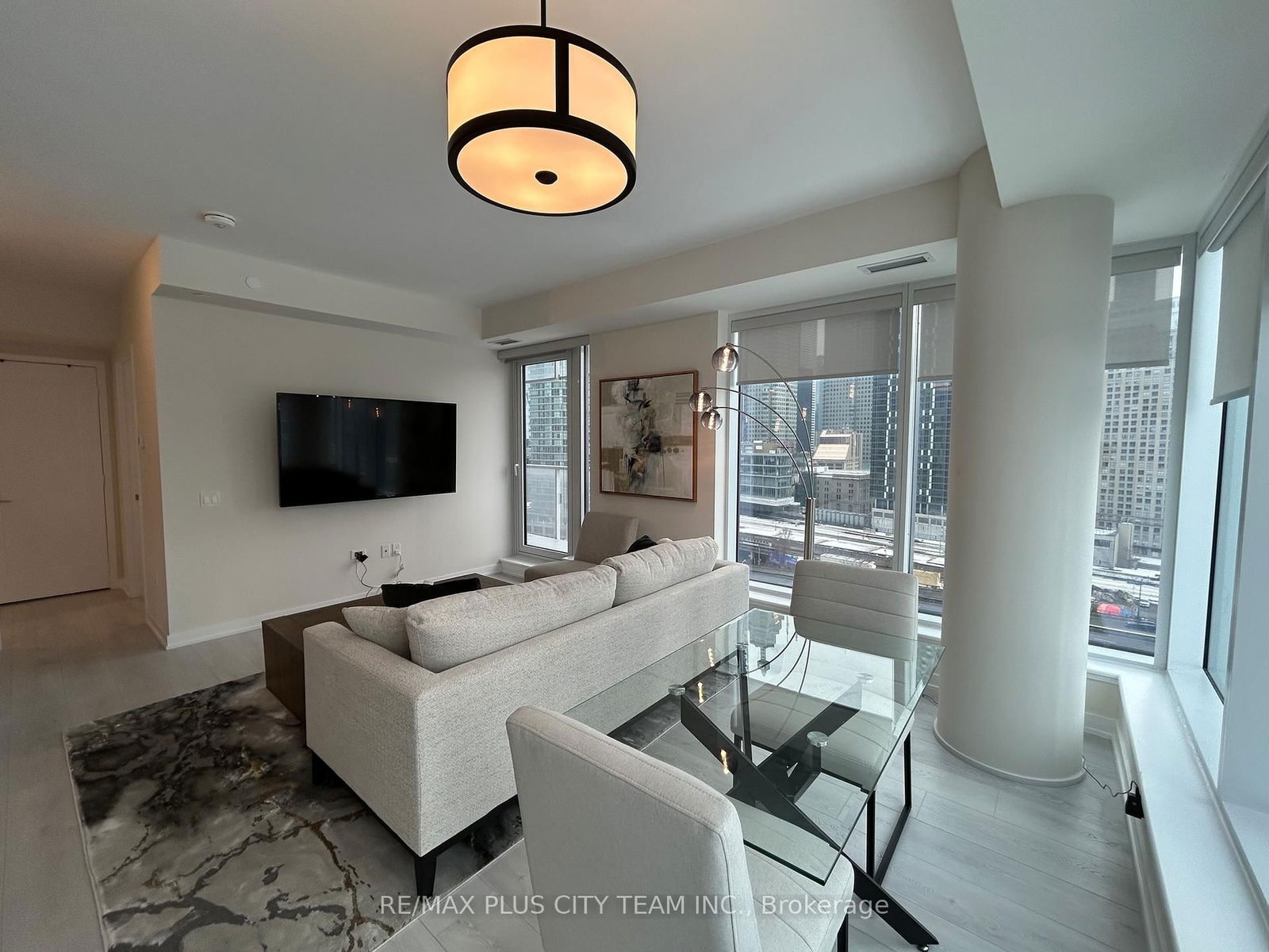 28 Freeland St, unit 1407 for rent