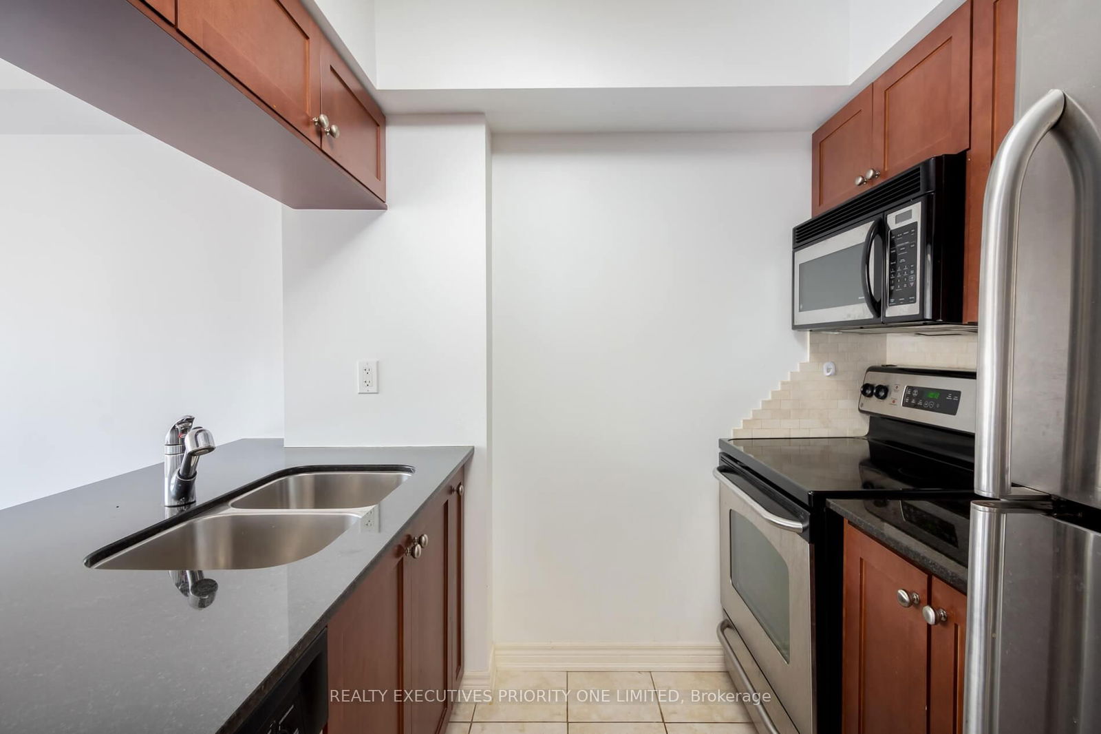 60 St Clair Ave W, unit 1306 for rent