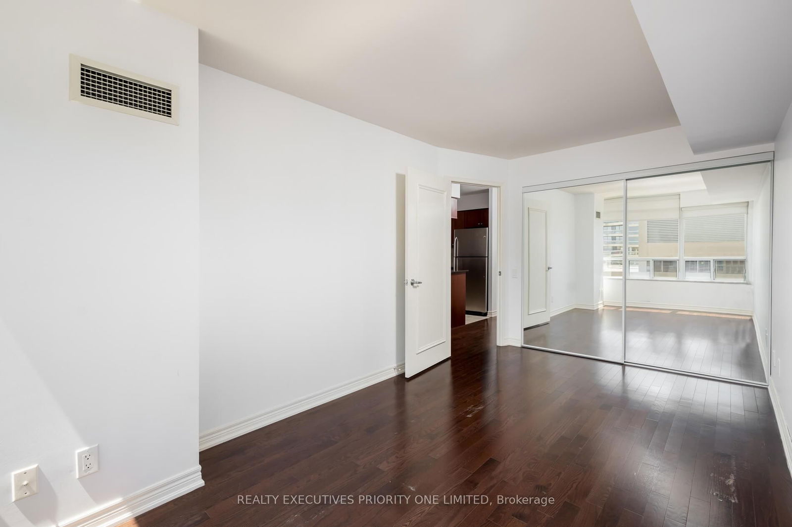 60 St Clair Ave W, unit 1306 for rent