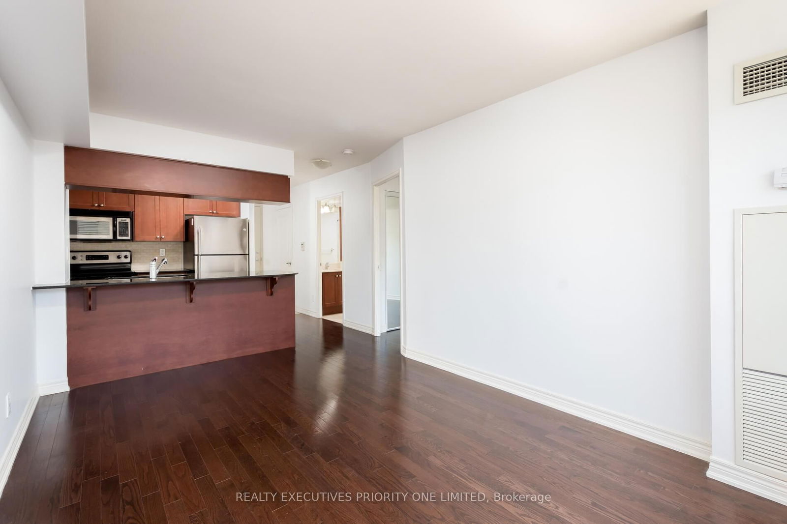 60 St Clair Ave W, unit 1306 for rent