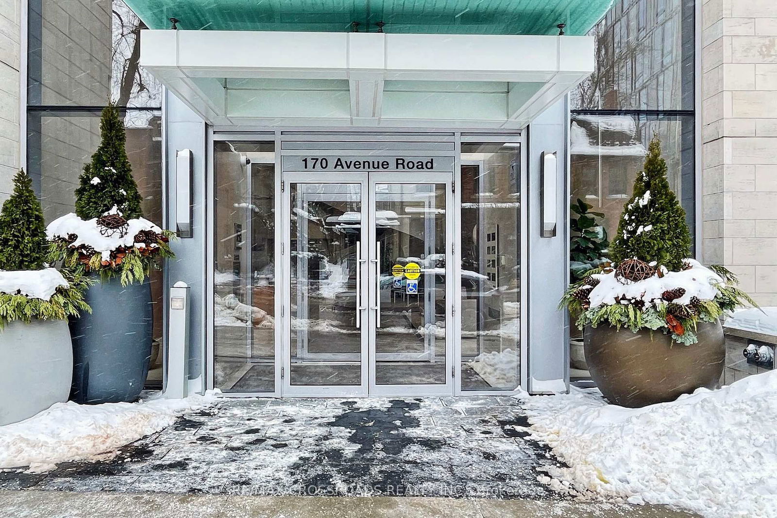 170 Avenue Rd W, unit 306 for sale