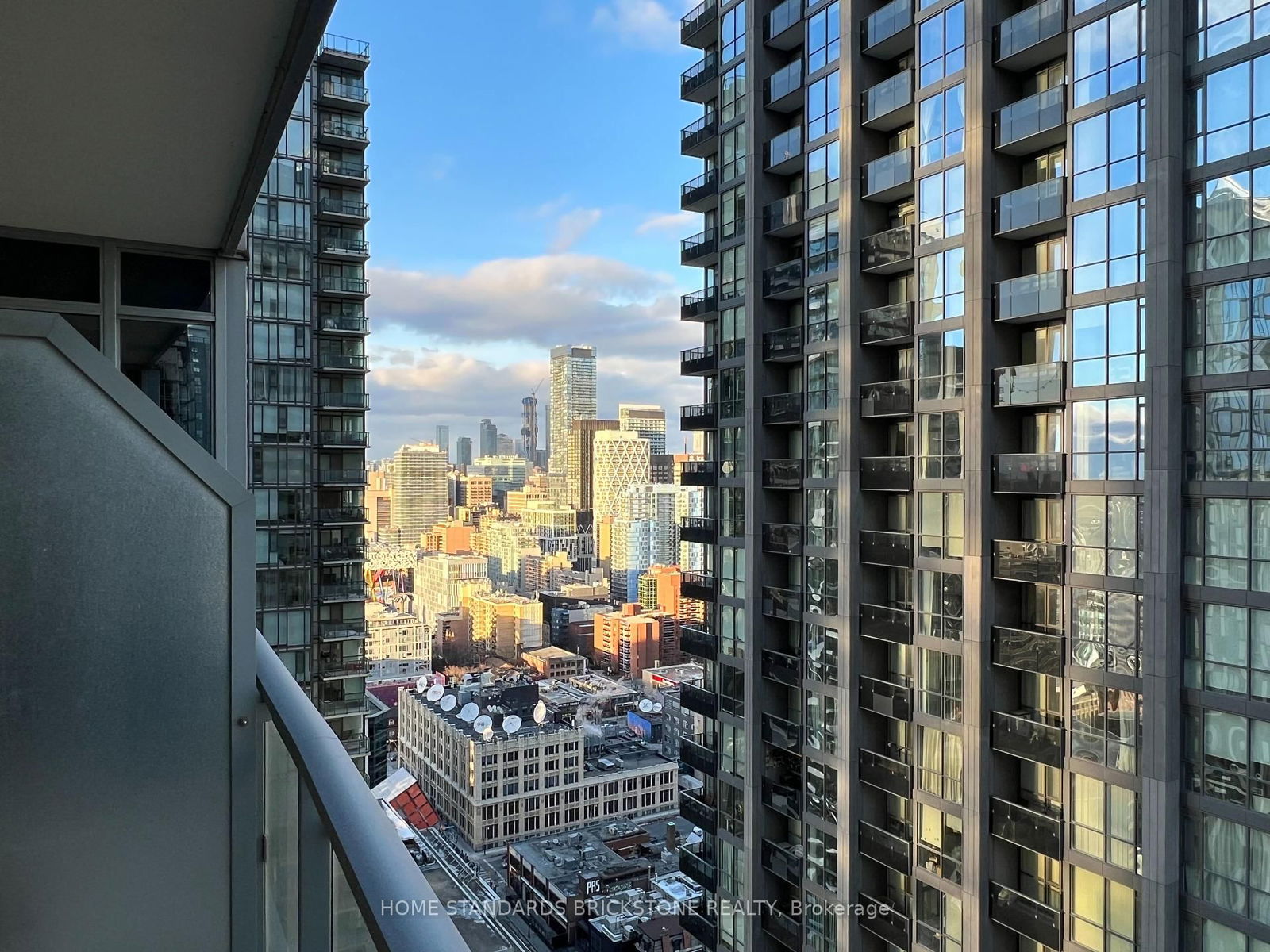 21 Widmer St, unit 2908 for sale