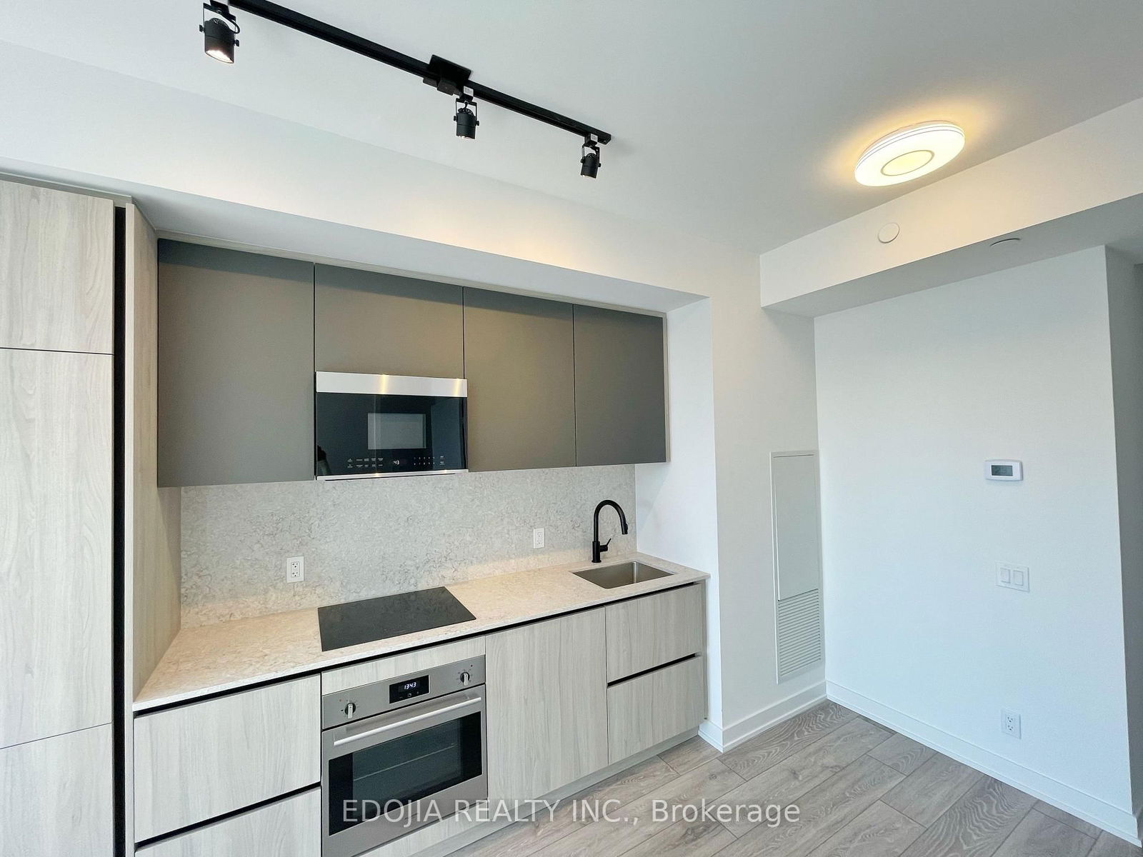 108 Peter St, unit 4907 for rent