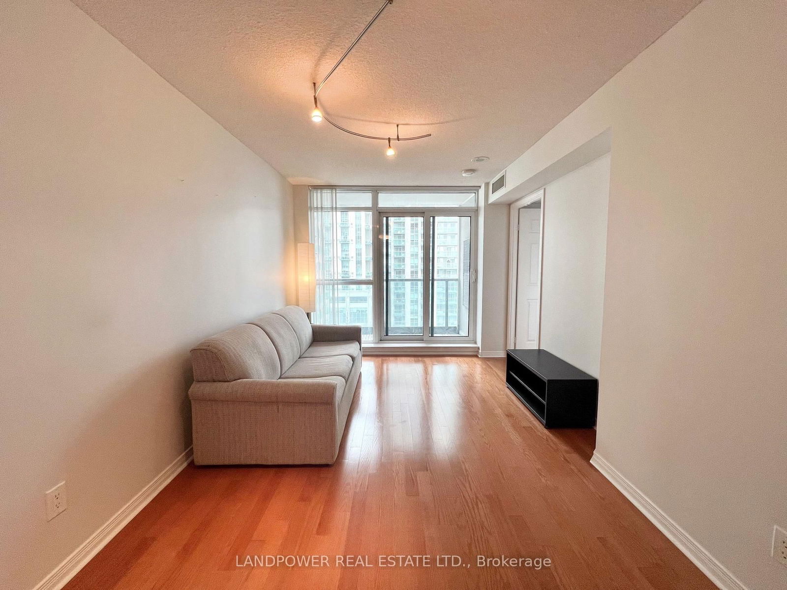 28 Harrison Garden Blvd, unit 1110 for rent