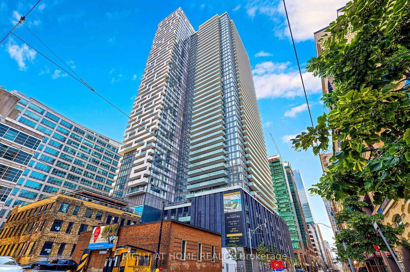 25 Richmond St E, unit 415 for rent