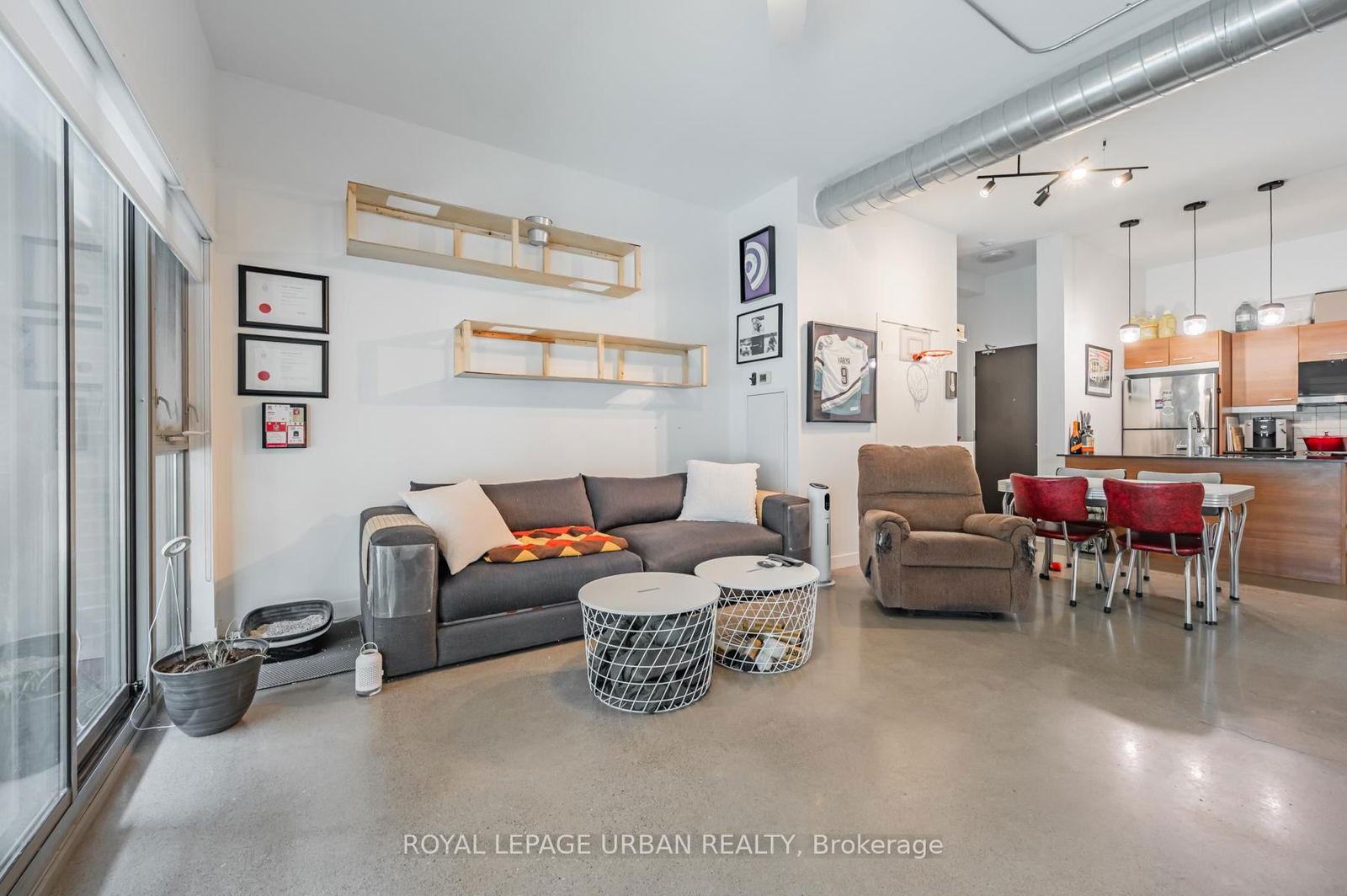 569 King St E, unit 209 for rent