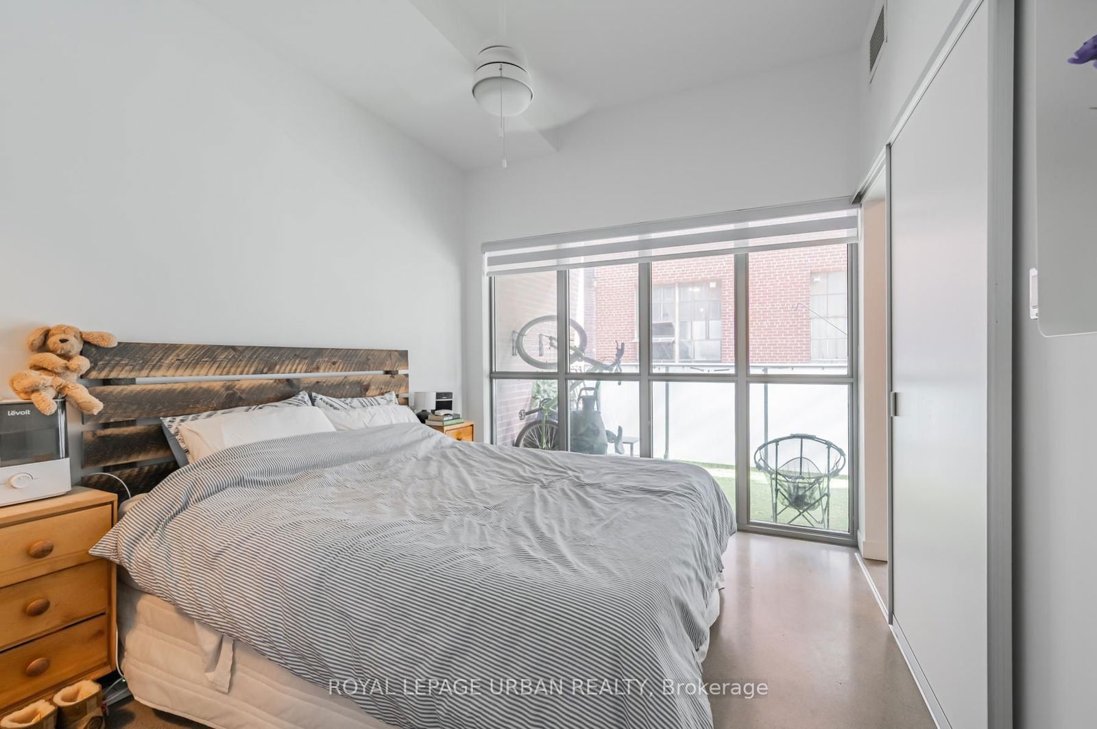 569 King St E, unit 209 for rent