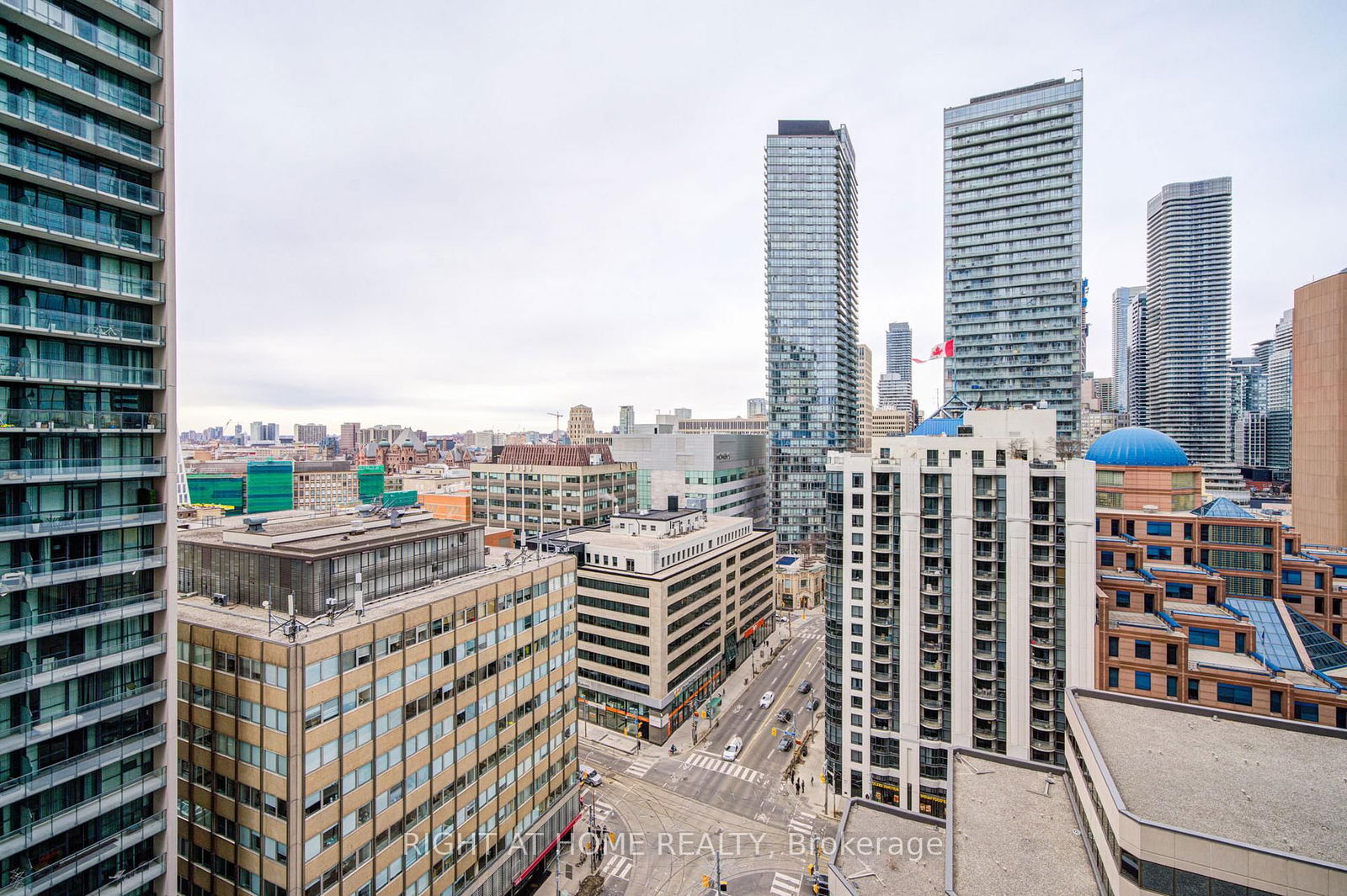 763 Bay St, unit 2013 for sale