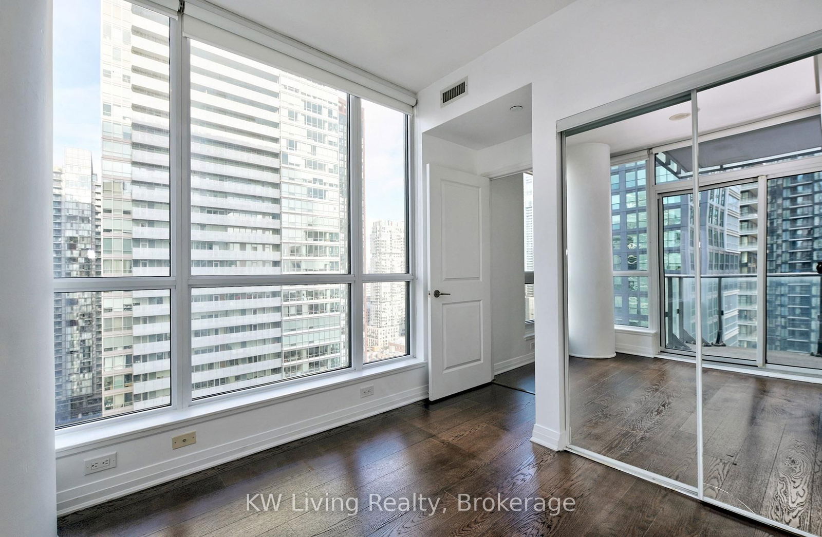 8 Mercer St, unit 2811 for sale