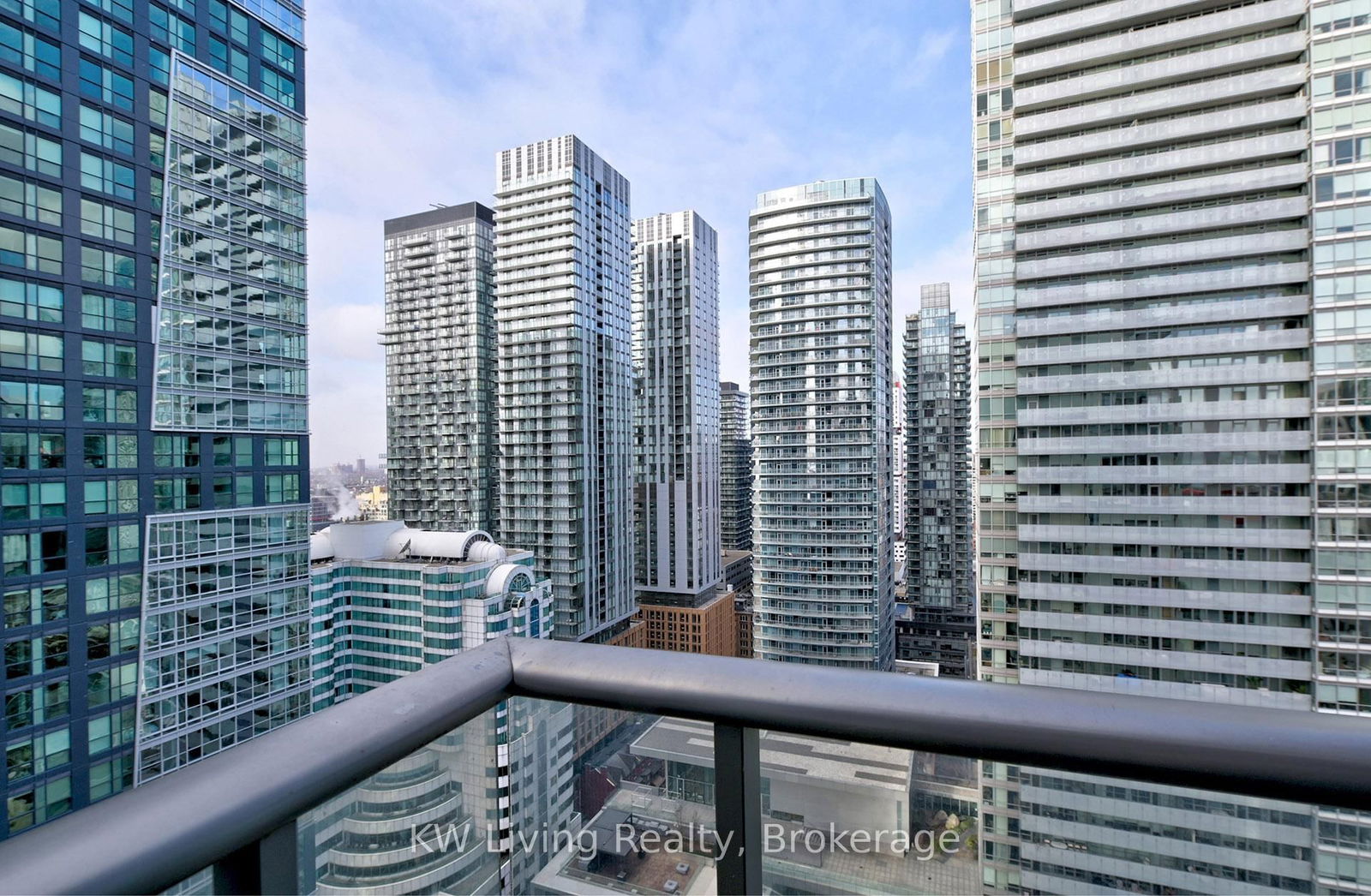 8 Mercer St, unit 2811 for sale