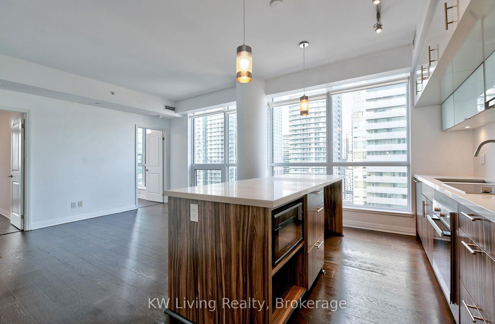 8 Mercer St, unit 2811 for sale