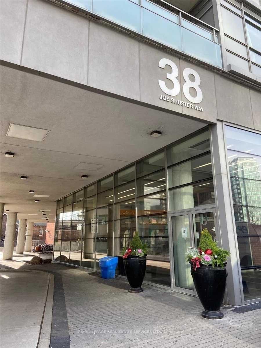 38 Joe Shuster Way, unit 1302 for rent