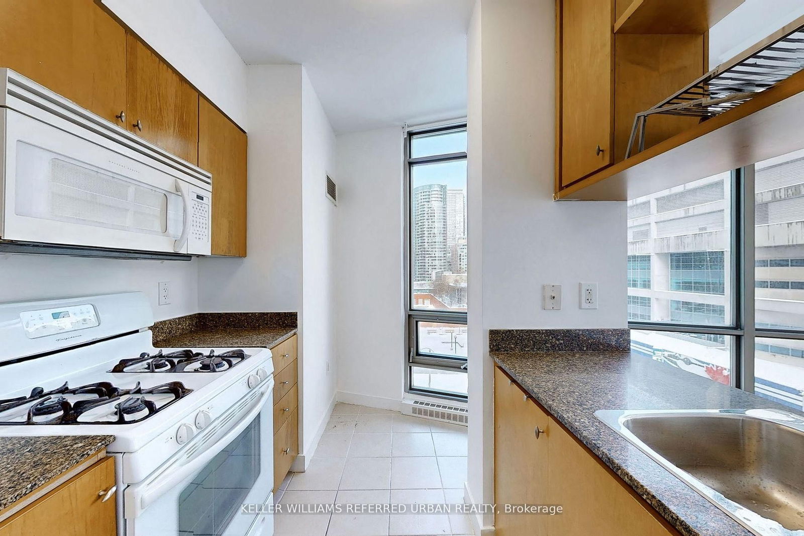 3 Navy Wharf Crt, unit 708 for rent