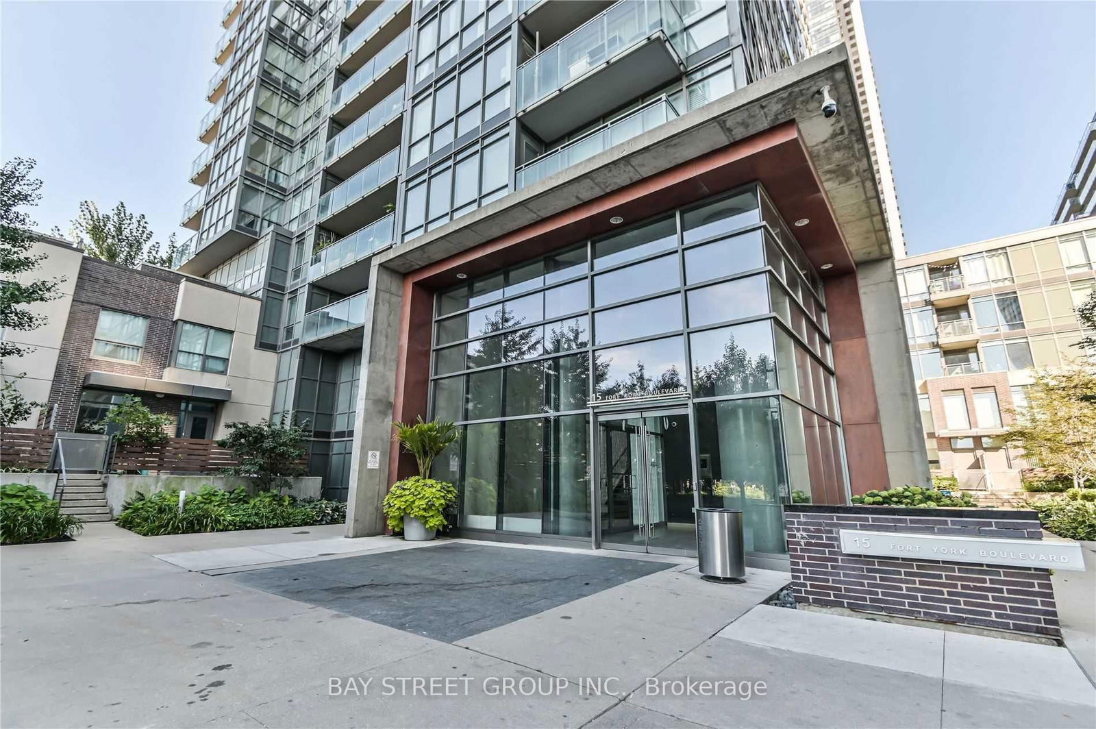 15 Fort York Blvd, unit 4303 for rent