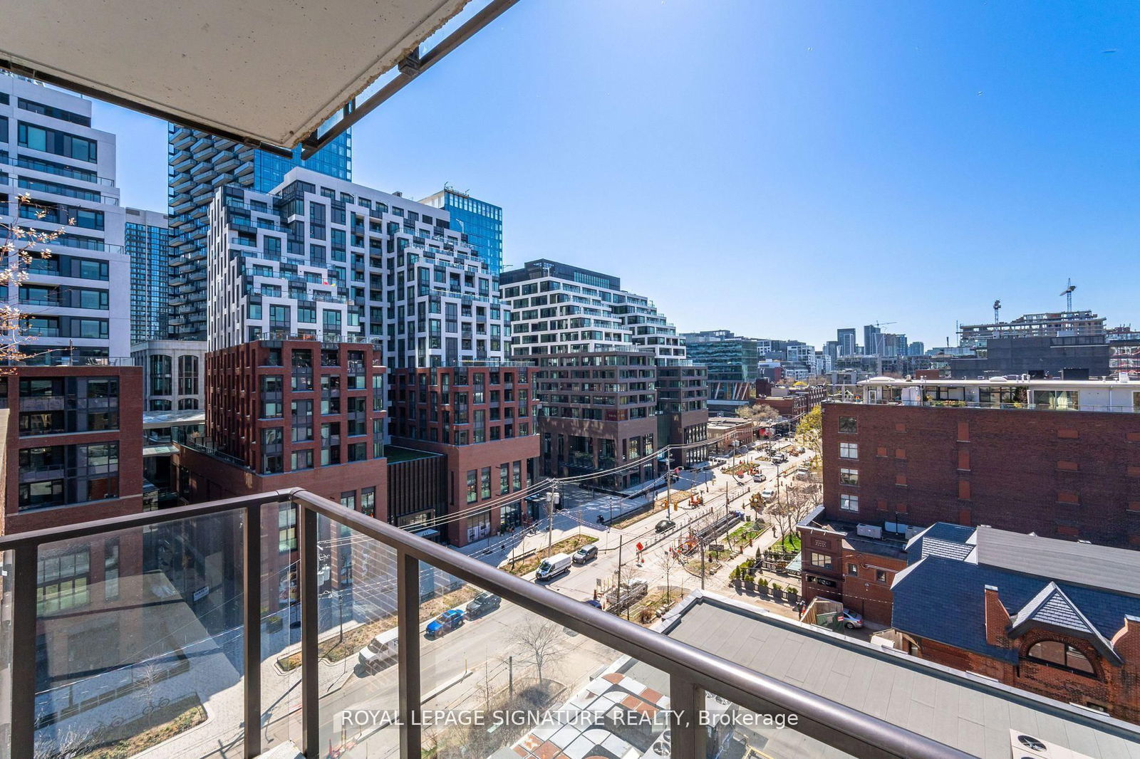 400 Wellington St W, unit 908 for sale