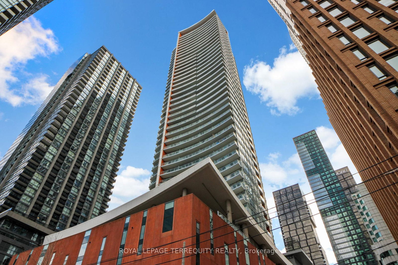 21 Widmer St, unit 1003 for sale